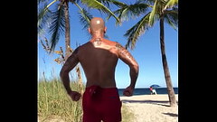 THE BEACH BODY PORNSTAR FLEXING AT FORT LAUDERDALE BEACH Thumb