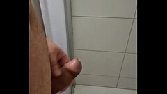 Ejaculation avant la douche Thumb