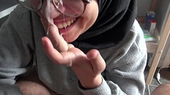 A Muslim girl is disturbed when she sees her teachers big French cock Thumb