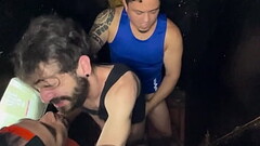 Dando o rabo pra dois machos na cabine  - C/ Maldonato Gp &amp_ Social Sem Camisa - V&iacute_deo Completo  no XVideos RED Thumb