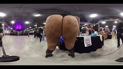 Anissa gives me body tour at EXXXotica NJ 2021 in 360 degree VR Thumb