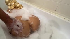 The step son went to his mom bath and helped to wash. Anal and blowjob Thumb