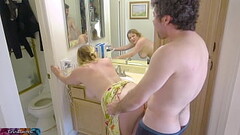 Fucking stepmom while she cleans the bathroom Thumb