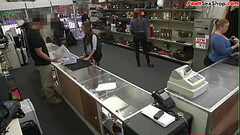 Pawning college student sucks store manager Thumb