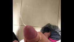 Chileno jovencito se corre mucha leche antes de la ducha parte 3 Thumb